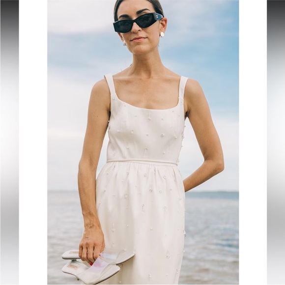 NWT Antonio Melani
× Elizabeth Damrich Glass Stretch
Mikado Embellished Dress - Picture 3 of 9